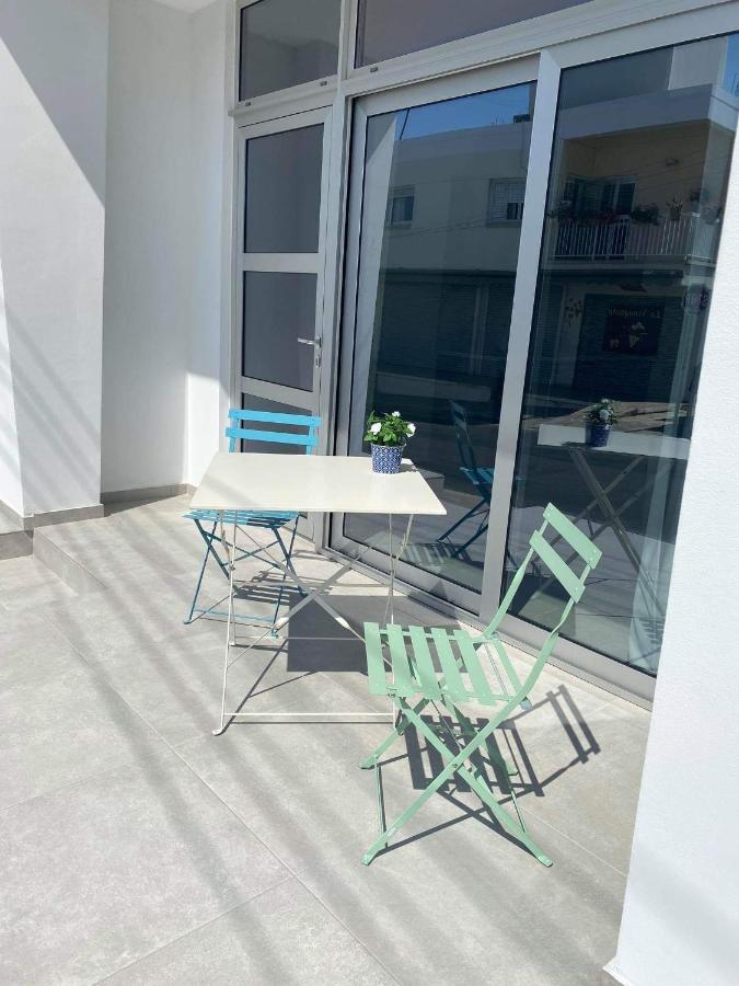 Ellenapa Apts & Studios アヤナパ エクステリア 写真